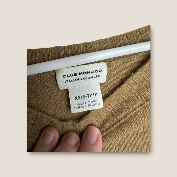 Club Monaco 100% Cashmere Poncho Sweater Size XS/Small - Picture 6 of 6